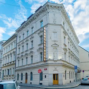 3* Otel Koruna